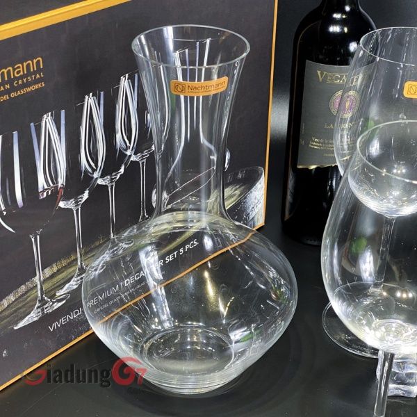 Bộ bình đựng rượu pha lê Nachtmann 93605 Vivendi Premium là một sáng tạo hoàn hảo của nghệ thuật thổi thủ công truyền thống nổi tiếng của Đức.