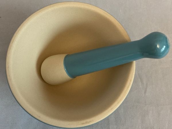 Bộ chày cối Le Creuset 11,5 cm Có khả năng chịu nhiệt độ cao, giữ hương lâu