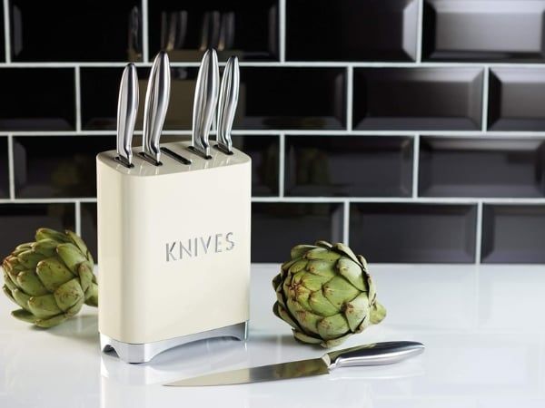 Bộ dao thép không gỉ Lovello Retro 5 món KitchenCraft có thể là giải pháp lý tưởng cho bạn.