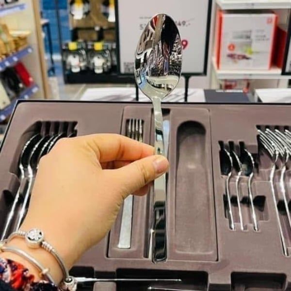 Bộ dao thìa dĩa Zwilling King 60 món Được làm bằng thép không gỉ 18/10 bền bỉ
