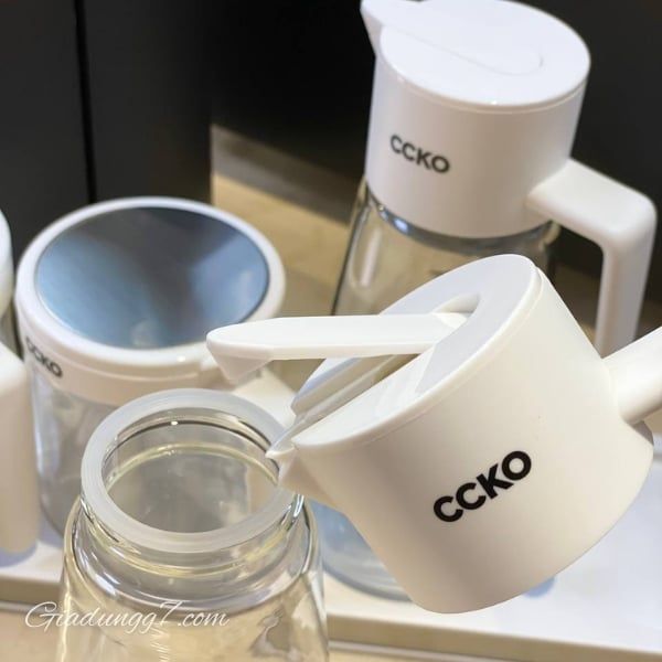 Bộ đựng gia vị CCKO thủy tinh cao cấp 4 món  Sẵn 2 màu: màu đen và màu trắng