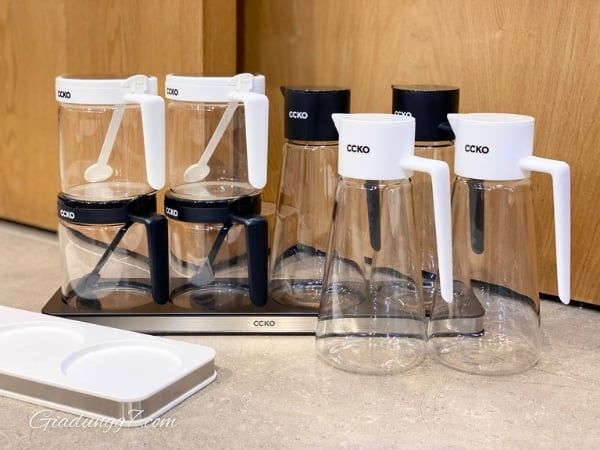 Bộ đựng gia vị CCKO thủy tinh cao cấp 4 món  Sẵn 2 màu: màu đen và màu trắng