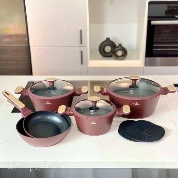 Bộ nồi Berlinger Haus BH/8305 màu đỏ - Leonardo collection 10 chi tiết sẽ nâng tầm trải nghiệm nấu nướng của bạn, mang lại sự đổi mới