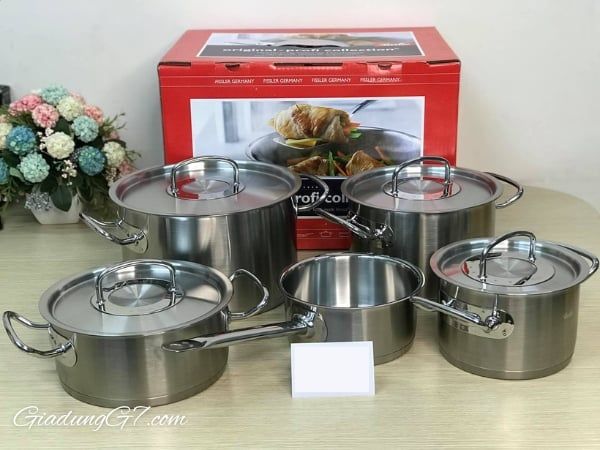 Bộ nồi Fissler Pure Profi Collection 5 món (4 nồi, 1 quánh) nắp inox rất lý tưởng để thưởng thức bữa ăn ngon cùng gia đình