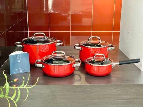 Trọn bộ sản phẩm nồi WMF Fusiontec Mineral  4 chiếc