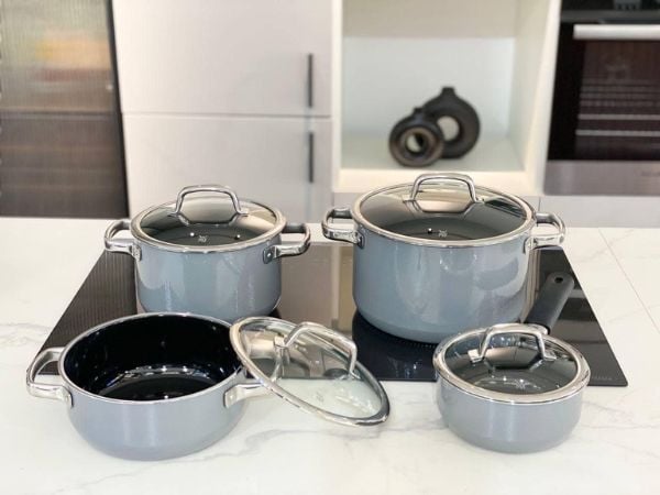 Bộ nồi WMF Fusiontec Mineral dùng được tất cả các loại bếp kể cả bếp từ