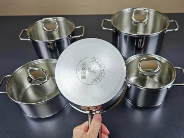 Bộ nồi WMF Inspiration 5 món Vành đổ rộng