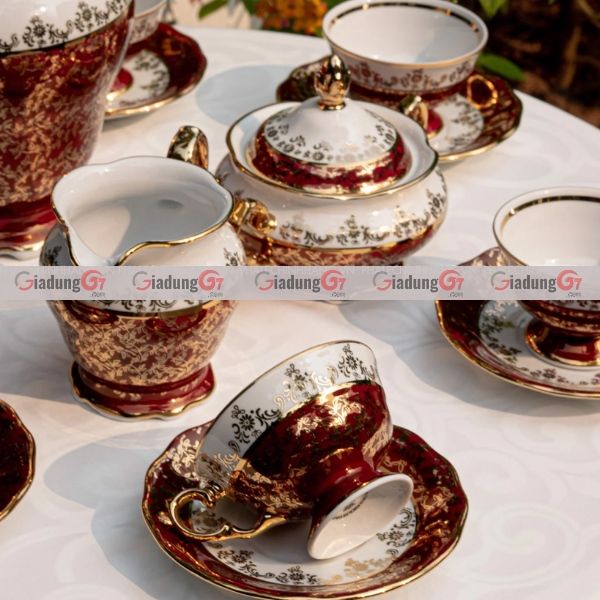 Bộ trà sứ Royal Czech Porcelain hoa đỏ dây vàng 15 món chất liệu cao cấp và bền màu