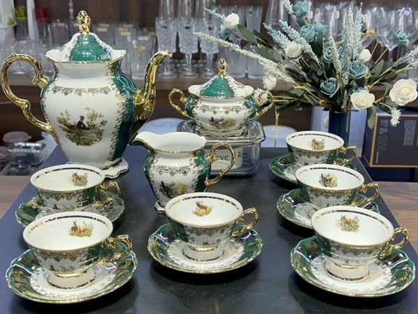 Bộ trà sứ Tiệp Royal Czech Porcelain hoạ tiết con thú xanh lá 15 món.