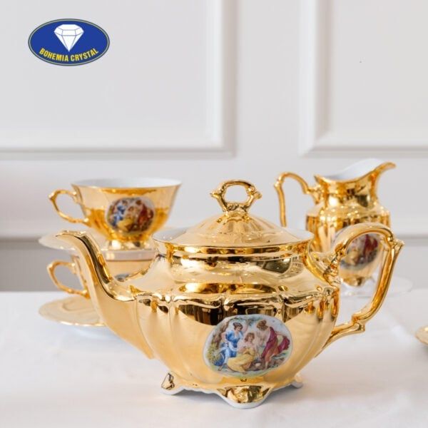Bộ trà sứ Tiệp 3 cô tiên nền vàng 15 món với những nét vẽ tinh sảo dành cho người yêu đồ gốm sứ