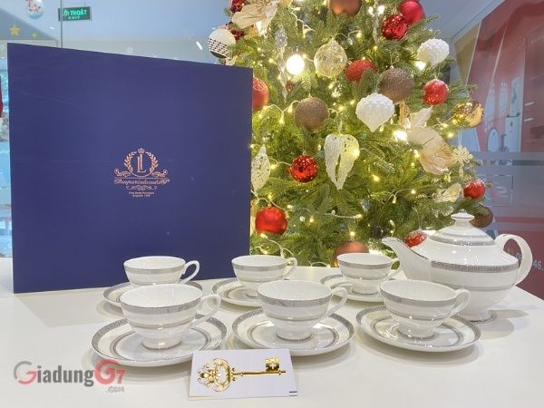 Bộ trà sứ xương Imperial hoàn hảo tuyệt vời để trưng bày, sử dụng và trân trọng. Hoặc một món quà tuyệt vời và bất ngờ luôn khiến bạn nhớ đến.