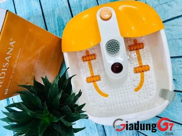 Máy massage chân Medisana FS883 kết hợp ba chức năng trong một thiết bị