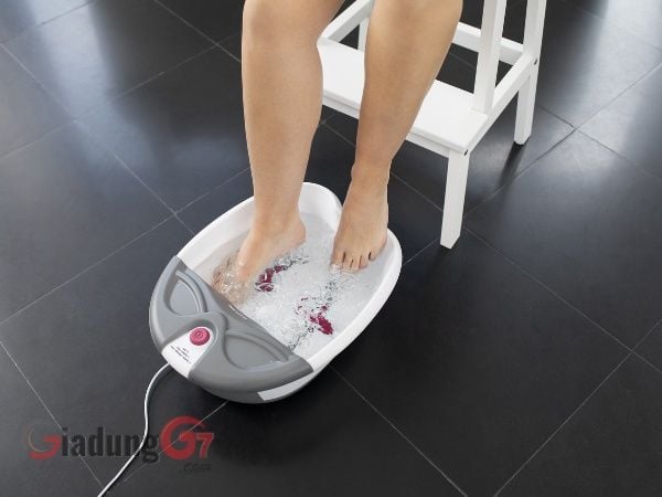 Bồn ngâm chân Medisana Ecomed FS-52E cung cấp ba kiểu massage khác nhau, đó là massage rung, phản xạ bàn chân và massage bong bóng.