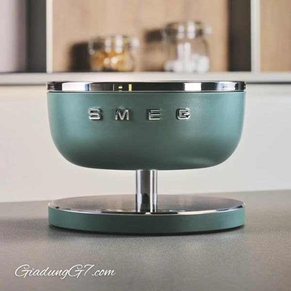 Cân nhà bếp Smeg với Bát Thép Không Gỉ Có Thể Tháo Rời