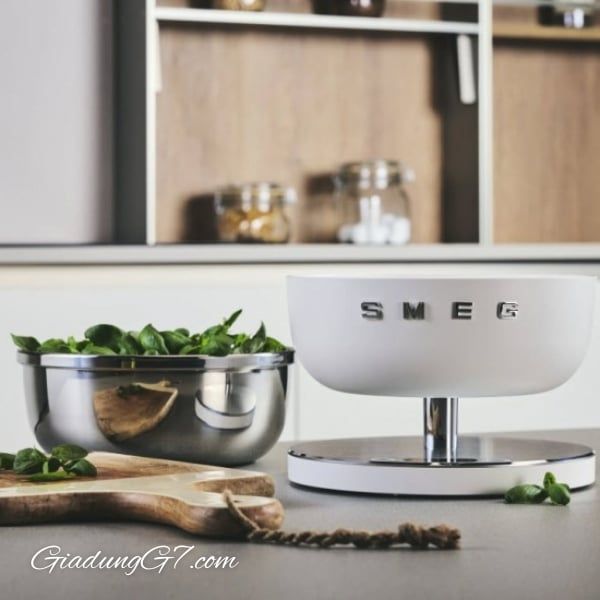 Cân nhà bếp Smeg KSC01WHMWW màu trắng (15cm x 20,5cm) Thiết Kế Tinh Tế Và Hiện Đại