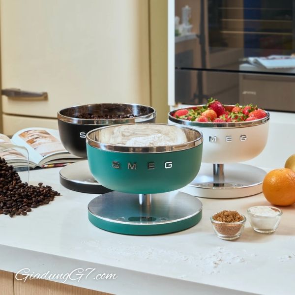 Cân nhà bếp Smeg có 3 màu cho bạn lựa chọn