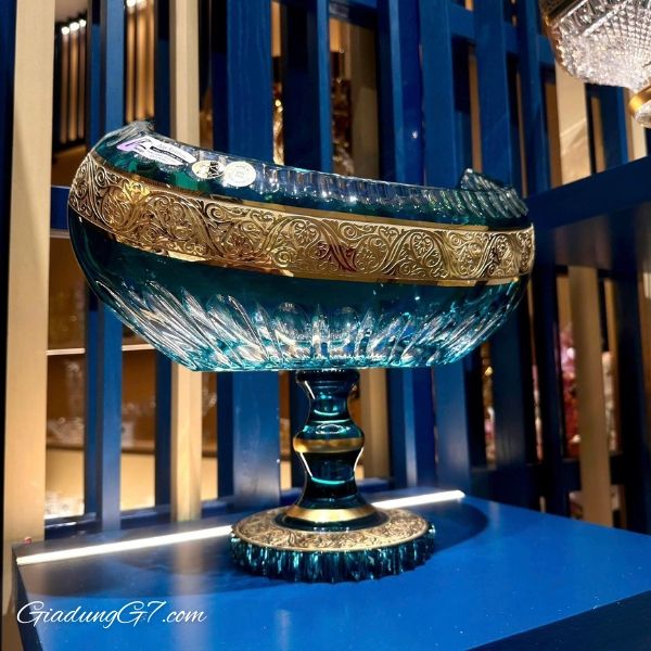 Chân bồng Ales Zverina Gondola 35.5cm xanh turquoise là món đồ trang trí sang trọng
