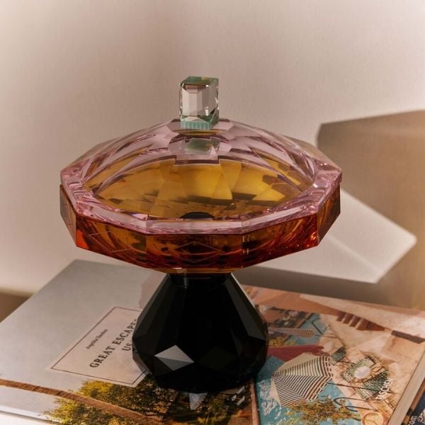 Chân bồng có nắp Reflections Copenhagen Hamptons Amber Thiết Kế Hoàn Hảo Để Tô Điểm Không Gian