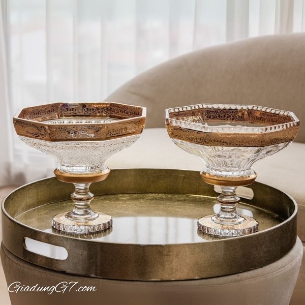 Chân bồng pha lê Ales Zverina Dynko Romantic 30.5cm Khảm vàng sang trọng, hoa văn tinh tế trên thân và chân bồng, tạo điểm nhấn đẳng cấp
