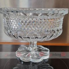 Thiết kế của Chân bồng pha lê Bohemia Alexandria 25cm với những đường cắt vô cùng tinh xảo