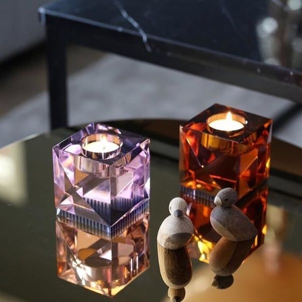 Chân nến tealight Ophelia Reflections Copenhagen được chế tác từ pha lê, sự hoà quyện hoàn hảo giữa sáng và tối