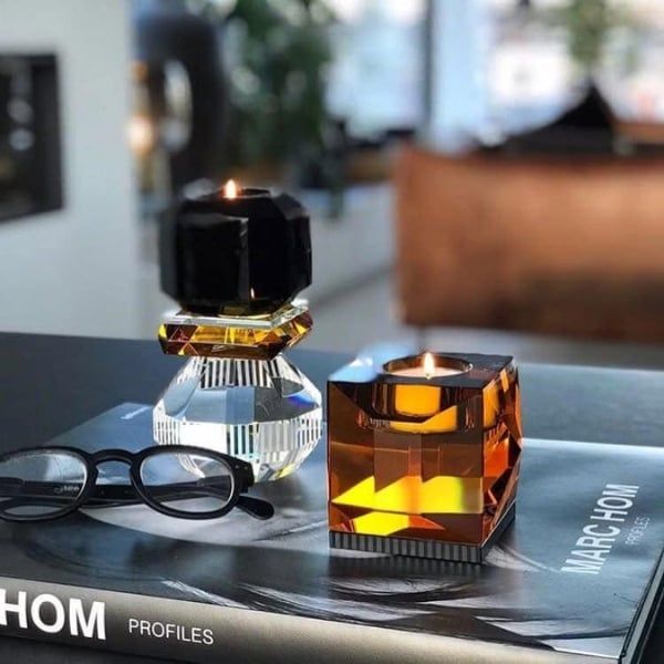 Chân nến tealight Ophelia Reflections Copenhagen được chế tác từ pha lê, sự hoà quyện hoàn hảo giữa sáng và tối