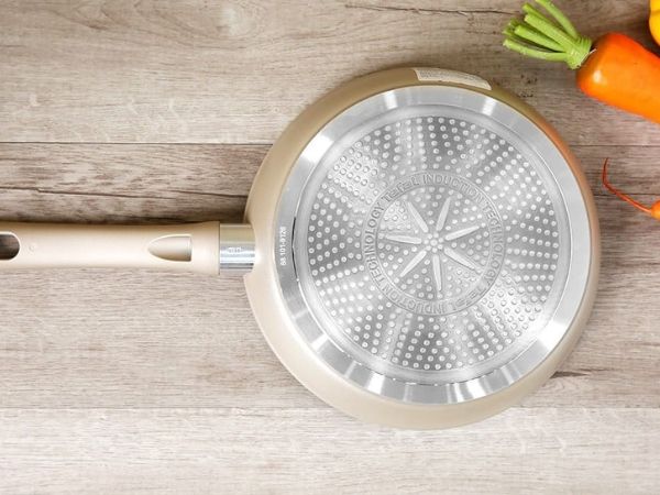 Chảo rán Tefal Sensations Thiết kế gọn đẹp, tinh xảo, màu sắc sang trọng