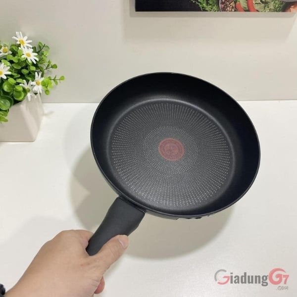 Chảo chống dính Tefal Ultimate với Lớp chống dính đảm bảo an toàn khi tiếp xúc với thực phẩm