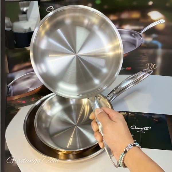 Chảo Inox Ciwete Royal Knight kết hợp với đáy 3 lớp giúp duy trì nhiệt độ đều