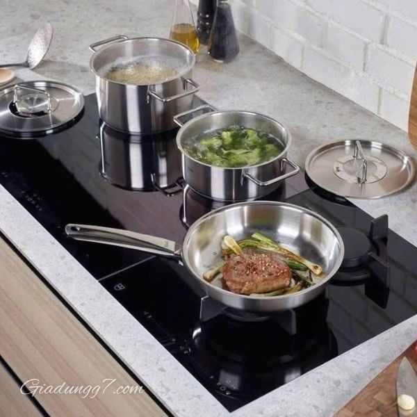 Chảo rán Fissler Pure Collection 24cm cán dài là lựa chọn thông minh cho những ai yêu thích nấu nướng nhưng không muốn cầu kỳ