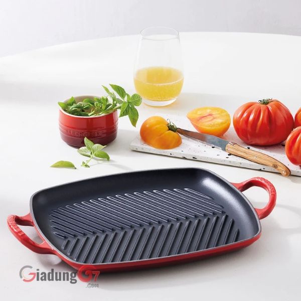 Tạo ra những bữa ăn ngon miệng với Chảo nướng hình chữ nhật Le Creuset 30x27cm của Le Creuset.