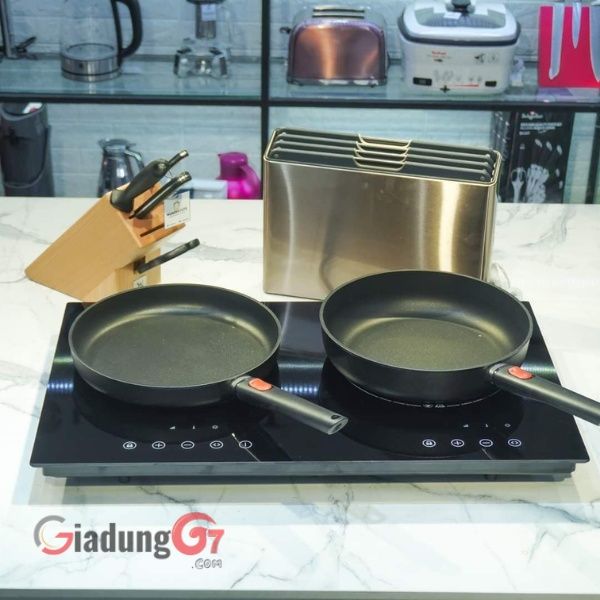 Chảo rán Woll Diamond Lite Fry Pans Chất liệu nhôm đúc làm nóng nhanh và tiết kiệm năng lượng