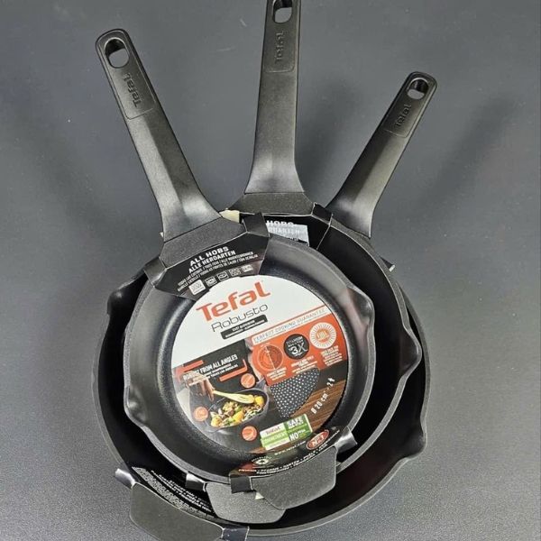 Chảo sâu Tefal Robusto 24cm E2490444 có đường kính 24cm, dùng cho cả bếp từ