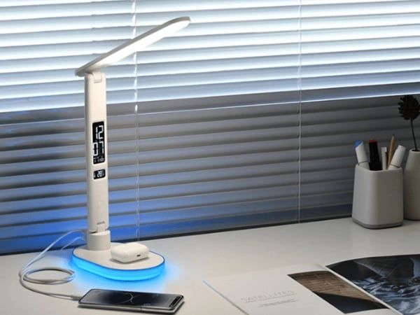 Đèn bàn Led Wilit UL U20 4in1 để bàn thanh lịch và nhỏ gọn