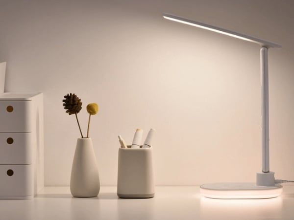 Đèn bàn Led Wilit UL U20 4in1 Hệ thống chiếu sáng linh hoạt với 5 mức độ sáng và 3 chế độ màu