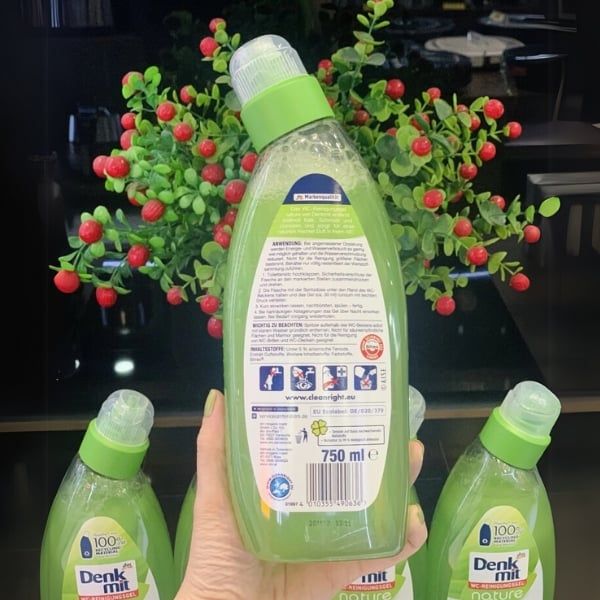Dung dịch tẩy rửa bồn cầu Denkmit WC-Reinigungsgel Chai 750ml – Làm sạch các cặn vôi bám vào các bề mặt bồn cầu, lavabo.