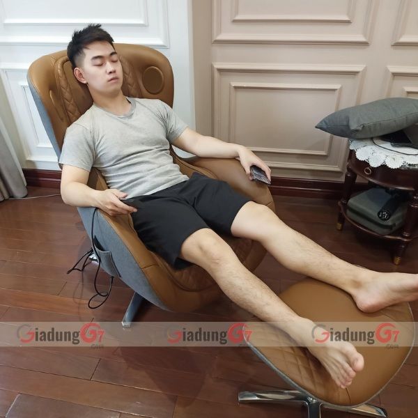 Ghế massage Nouhaus Classic giúp nâng cao sức khỏe, tinh thần sảng khoái, thoải mái thư giãn để luôn có một ngày làm việc tràn đầy năng lượng và sức sống.