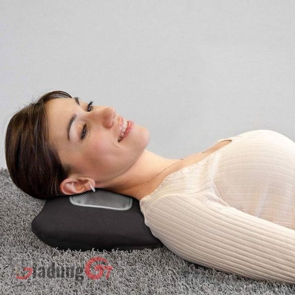 Gối massage Shiatsu MC 840 của Medisana được trang bị bốn đầu massage xoay đồng thời để mát-xa đặc biệt chuyên sâu và có mục tiêu.