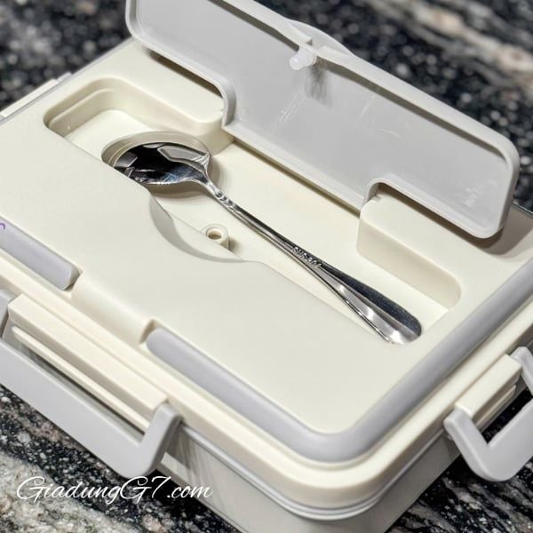 Hộp cơm điện 2LOCK 3 ngăn inox - Korea  Công suất 60W hâm nóng nhanh hơn gấp 2 lần các sp tương tự trên thị trường. Điện áp 220V