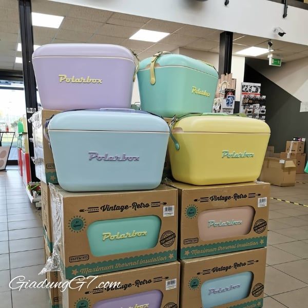 Hộp giữ nhiệt Polarbox 20 lít có trọng lượng nhẹ và khả năng cách nhiệt tuyệt vời.