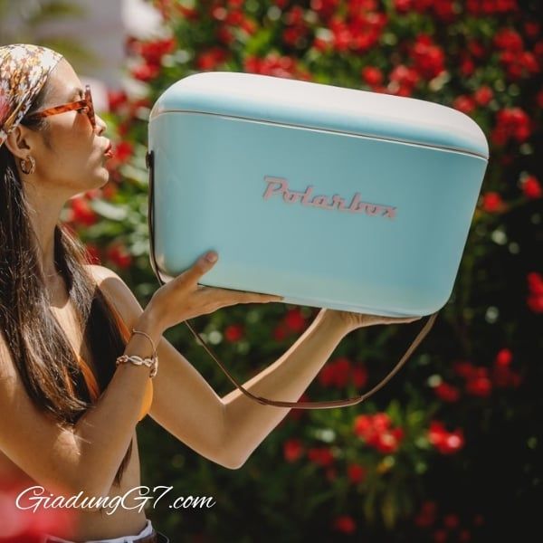 Hộp giữ nhiệt Polarbox 20 lít làm mát di động và rộng rãi này hoàn hảo cho các chuyến dã ngoại