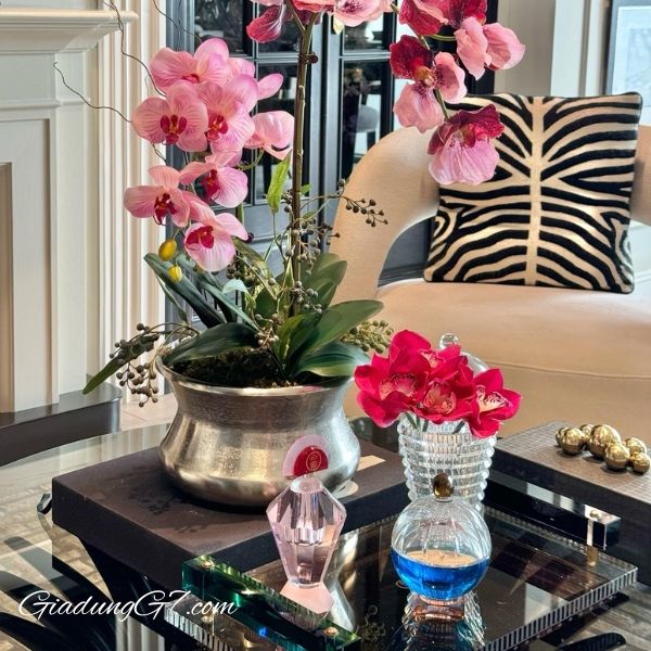 Hũ nến Rebecca Reflections Copenhagen 13.5cm Chất liệu: Pha lê cắt tay tinh xảo và nến thơm (Mùi hương: Bois Pamplemousse)