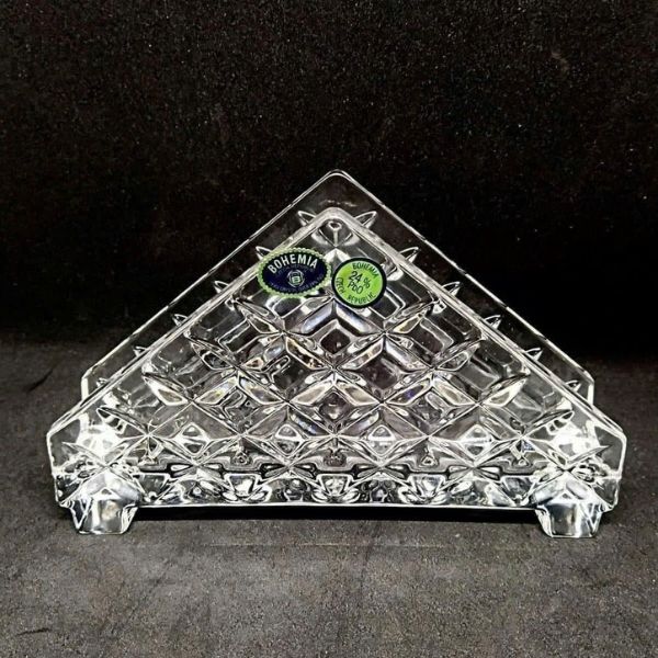 Khay kẹp giấy ăn pha lê Bohemia 17.2cm Lựa chọn lý tưởng cho những ai yêu thích vẻ đẹp cổ điển, thanh lịch và chất lượng châu Âu đích thực.