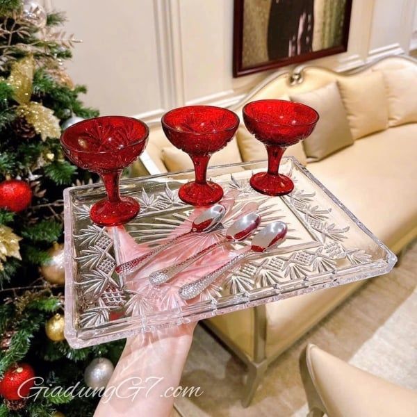 Khay pha lê Dublin giúp bạn thể hiện phong cách sang trọng của mình