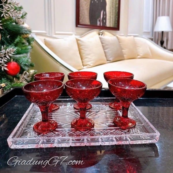 Khay pha lê Dublin giúp bạn thể hiện phong cách sang trọng của mình