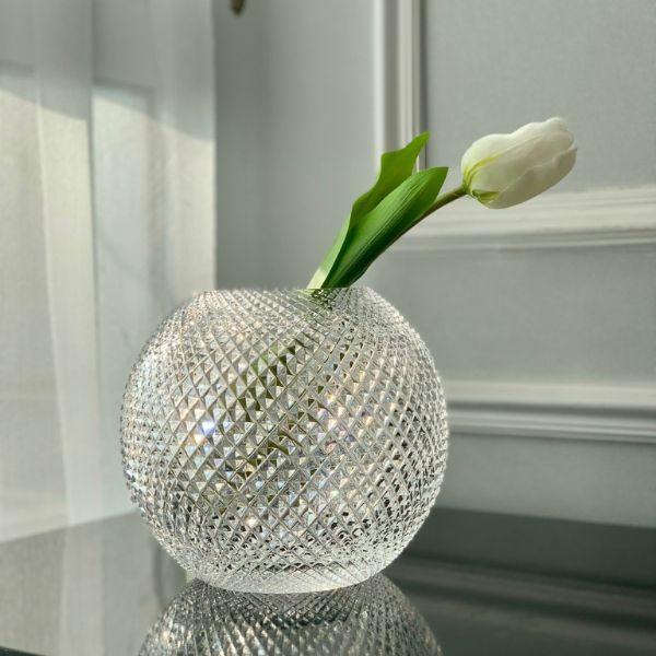 Lọ hoa pha lê cầu tròn Bohemia Diamond Arcade 20.5cm Với đường nét tinh xảo và kiểu dáng hiện đại