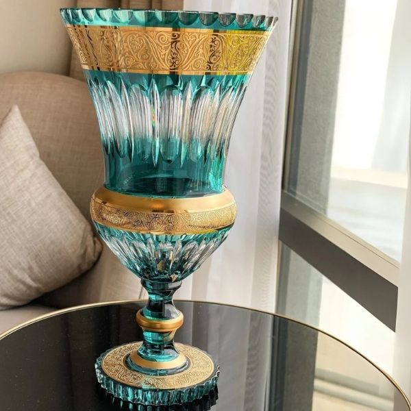Lọ hoa cúp Ales Zverina Bowle Tyrkys 40cm Chất liệu: Pha lê cao cấp trong suốt, tạo hiệu ứng ánh sáng lung linh