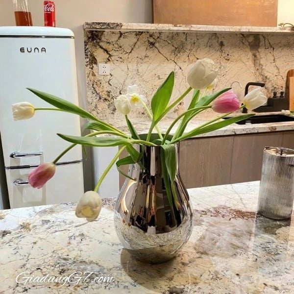 Lọ hoa Georg Jensen Cafu Mittel 30cm Hình dáng đơn giản và đẹp mắt