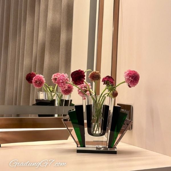 Lọ hoa pha lê Harlem Reflections Copenhagen - Tỏa Sáng Với Vẻ Đẹp Tinh Tế