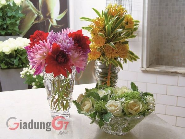 Bình hoa pha lê Nachtmann Petal 22cm 88335 giúp bạn thỏa sức khoe sự lấp lánh của chất liệu và những bông hoa đẹp